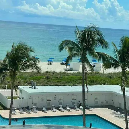 Appartement Chic Ocean Front Studio!